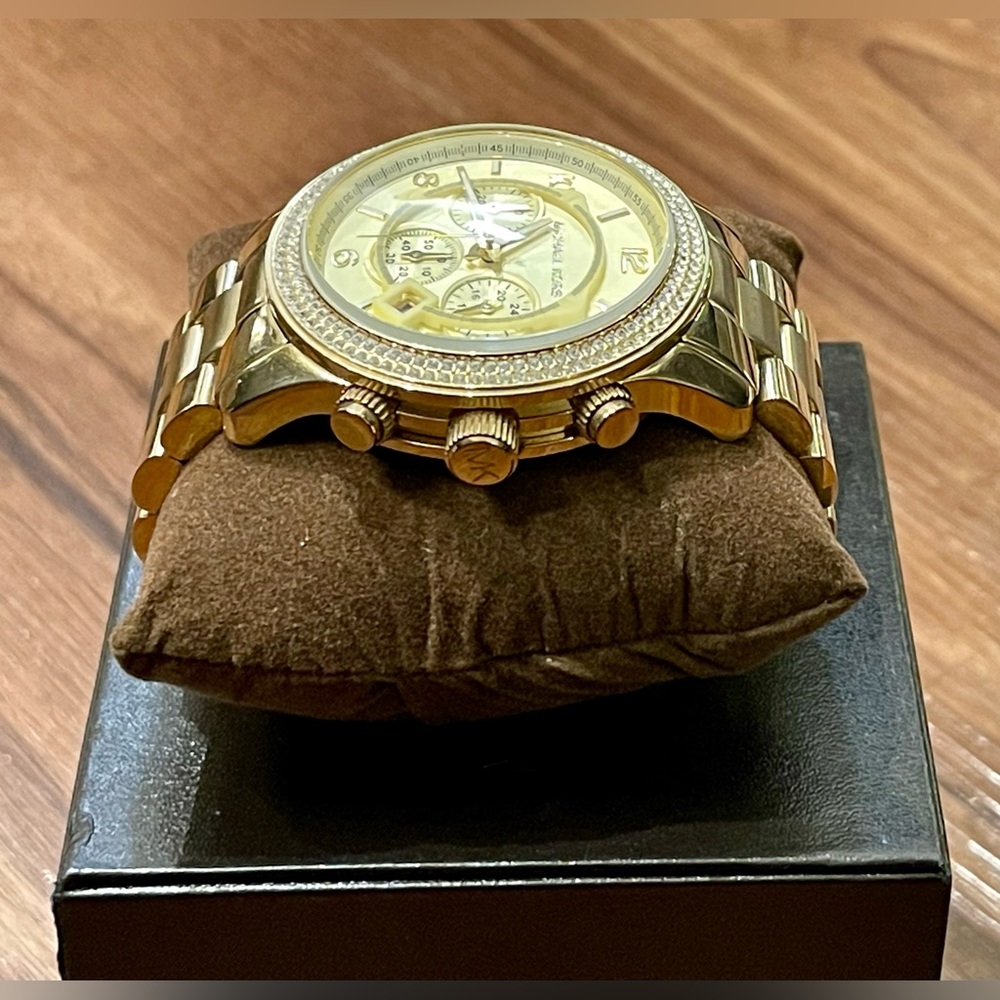 Authentic Michael Kors MK5575 Gold Stainless Steel Quartz Chronograph Wristwatch - Picture 5 of 8